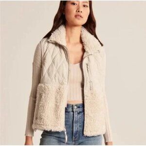 Abercrombie & Fitch Soft A&F Collection Quilted Sherpa Vest